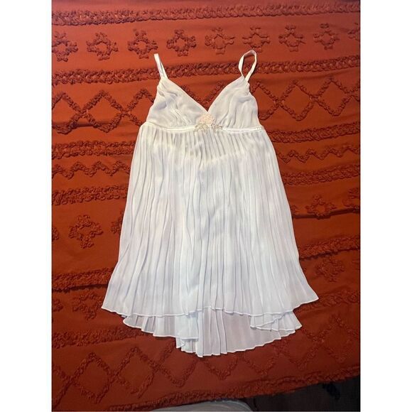 Gilligan & O'Malley Other - White mini spaghetti straps, panty, brand, new with tags, sexy Teddy nightie. Sz